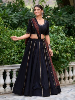 new-collection-for-navratri-cotton-printed-dupatta-with-chaniya-choli-by-looknbook-art_690bd64b-d6fc-4a95-93db-6191bad43353.jpg